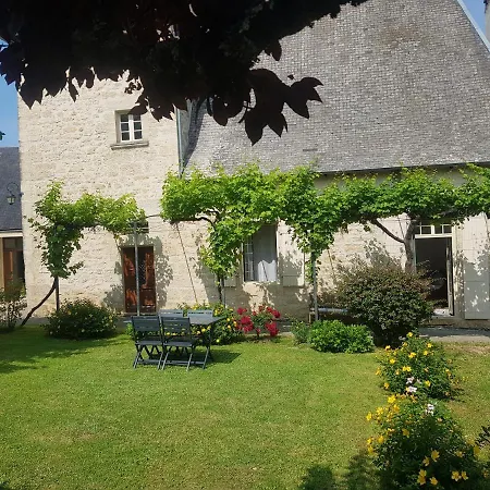 ベッド・アンド・ブレックファスト La Maison Haute Nailhac